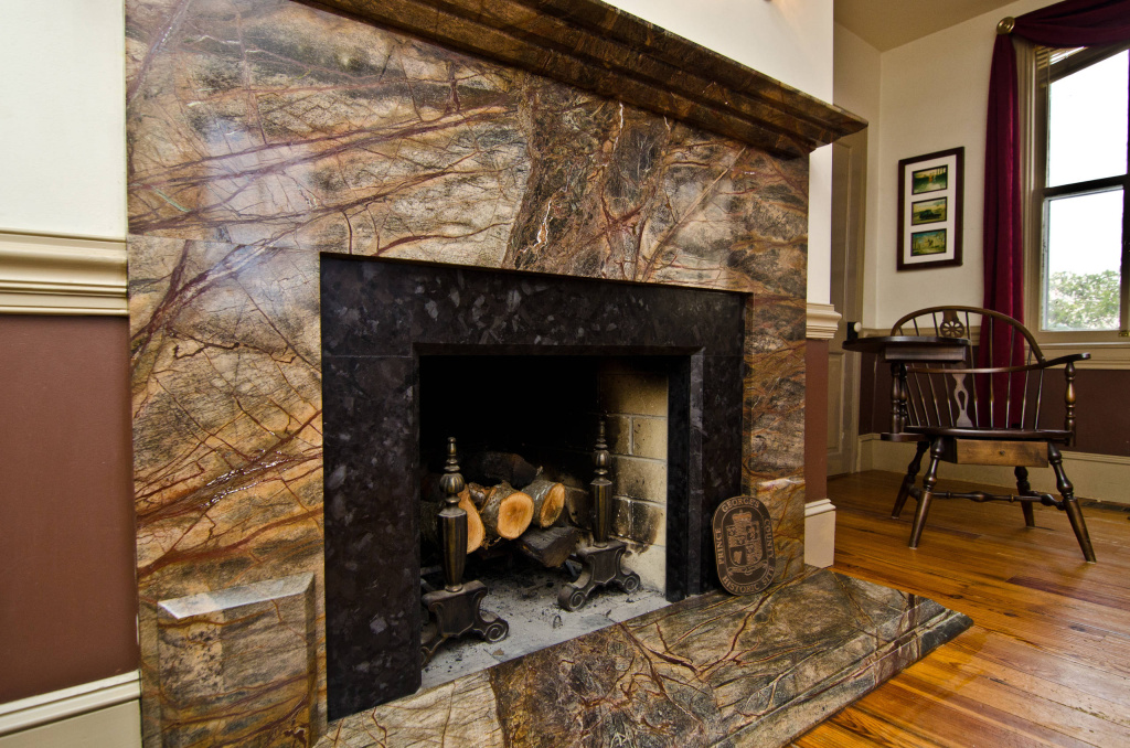 rainforest-green-granite-and-leathered-antique-brown-granite-fireplace-surround-granite-grannies-img~04f1afdb0130d50f_14-8219-1-adde1c1.jpg